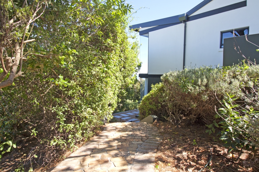 To Let 1 Bedroom Property for Rent in San Michel Western Cape